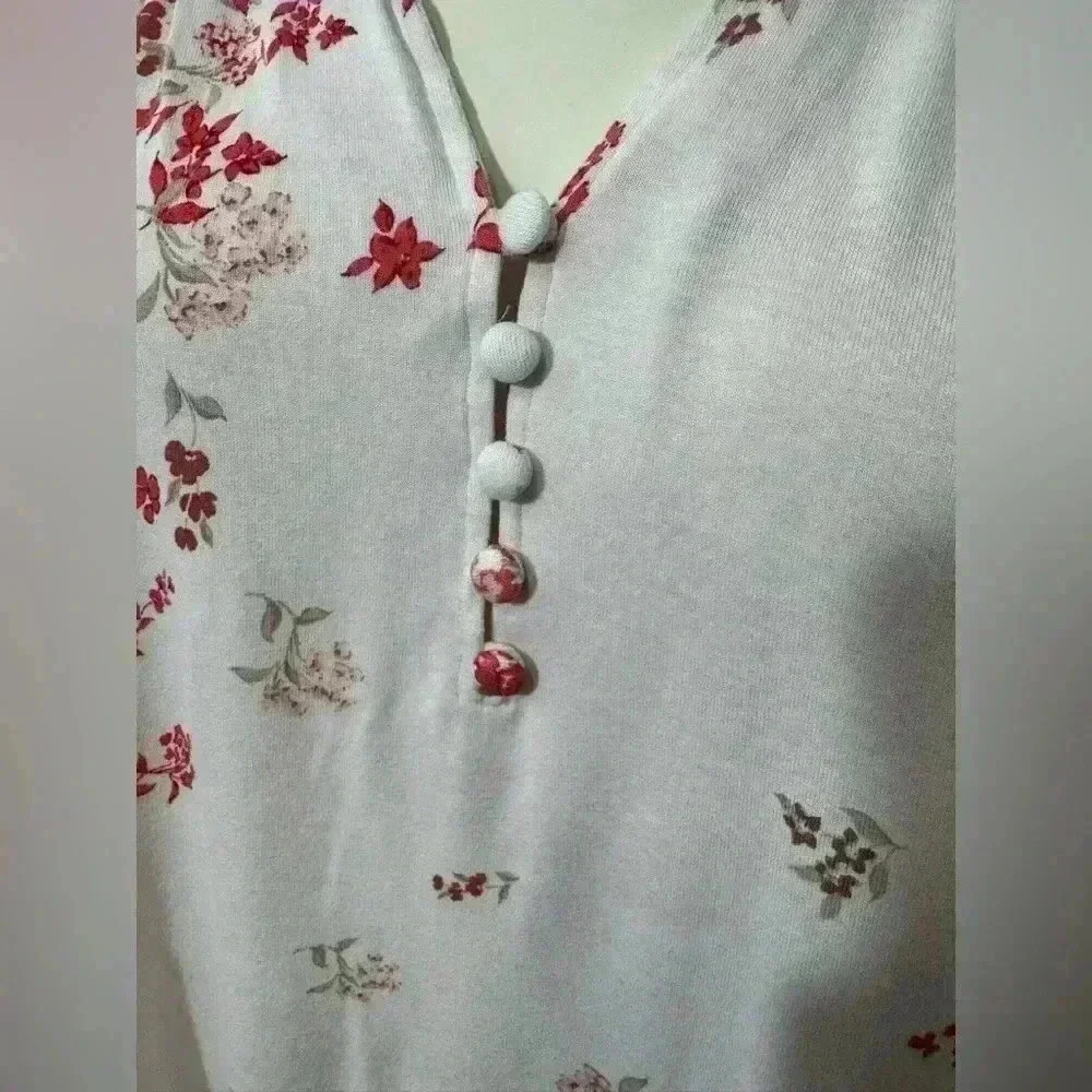 Liz Claiborne Floral Print Tunic Blouse with Fabric Buttons - Plus Size 0X - EUC - Picture 5 of 10